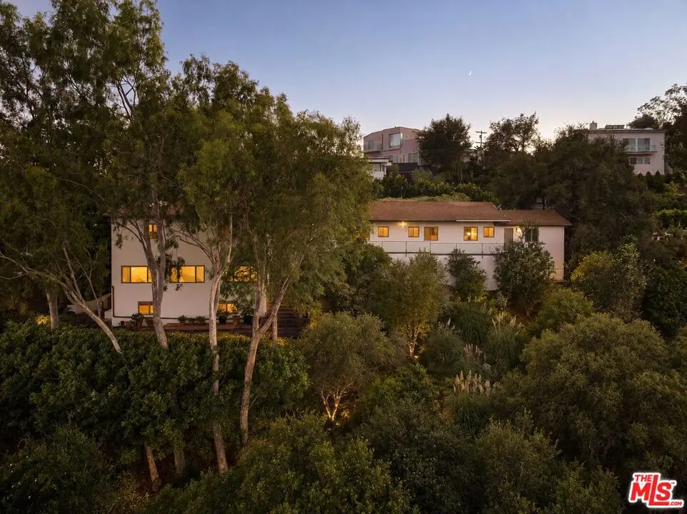 1018 N Tigertail Road, Los Angeles, CA 90049 - #1