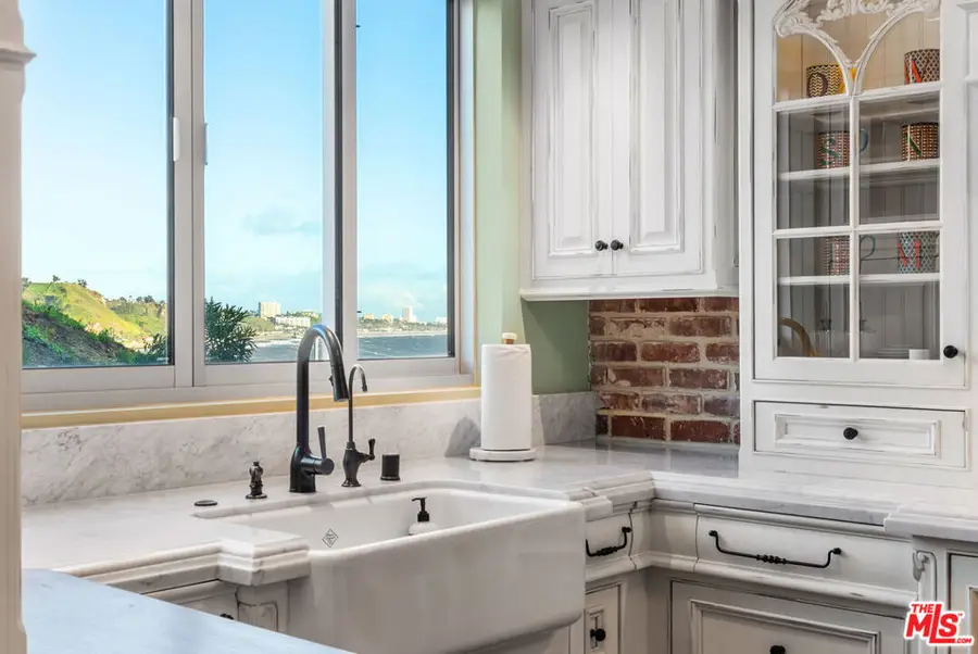 17366 W Sunset Boulevard #102, Pacific Palisades, CA 90272 - #2