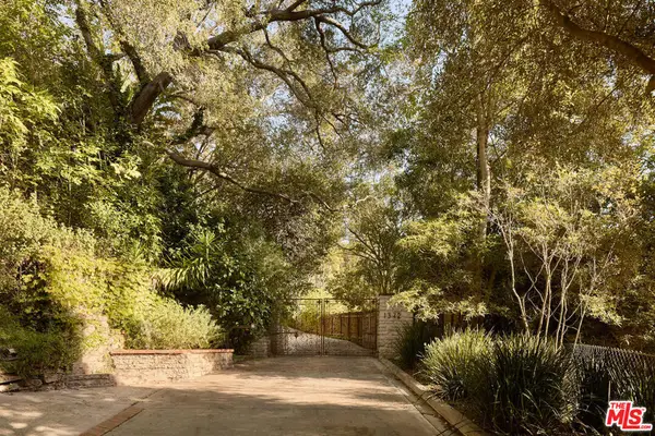1372 Benedict Canyon Drive, Los Angeles, CA 90210