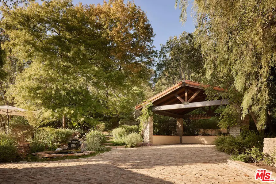 1372 Benedict Canyon Drive, Los Angeles, CA 90210 - #3