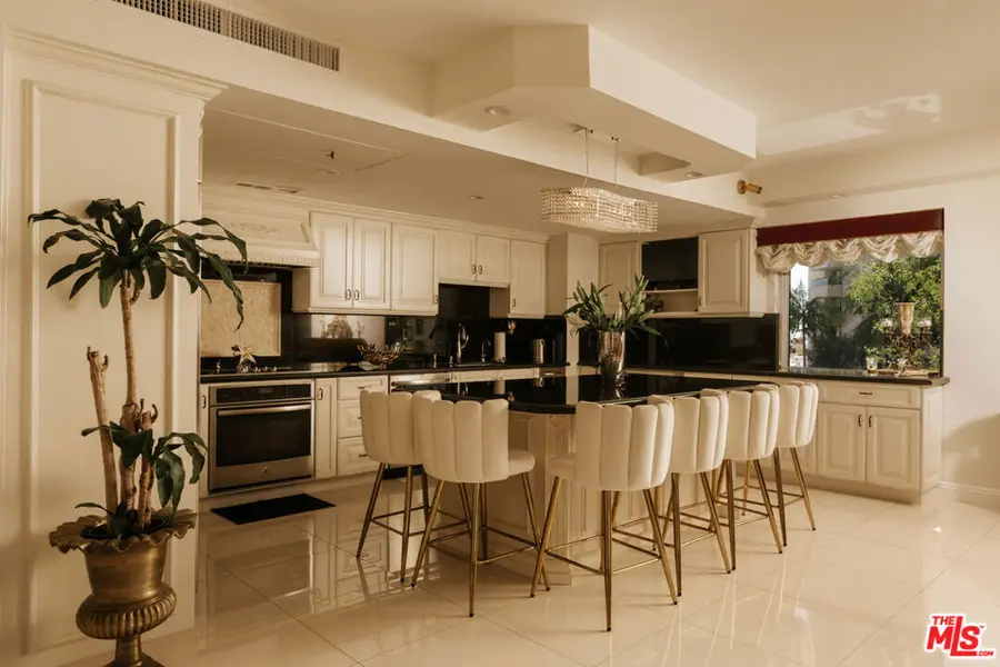 10450 Wilshire Boulevard #4J, Los Angeles, CA 90024 - #3