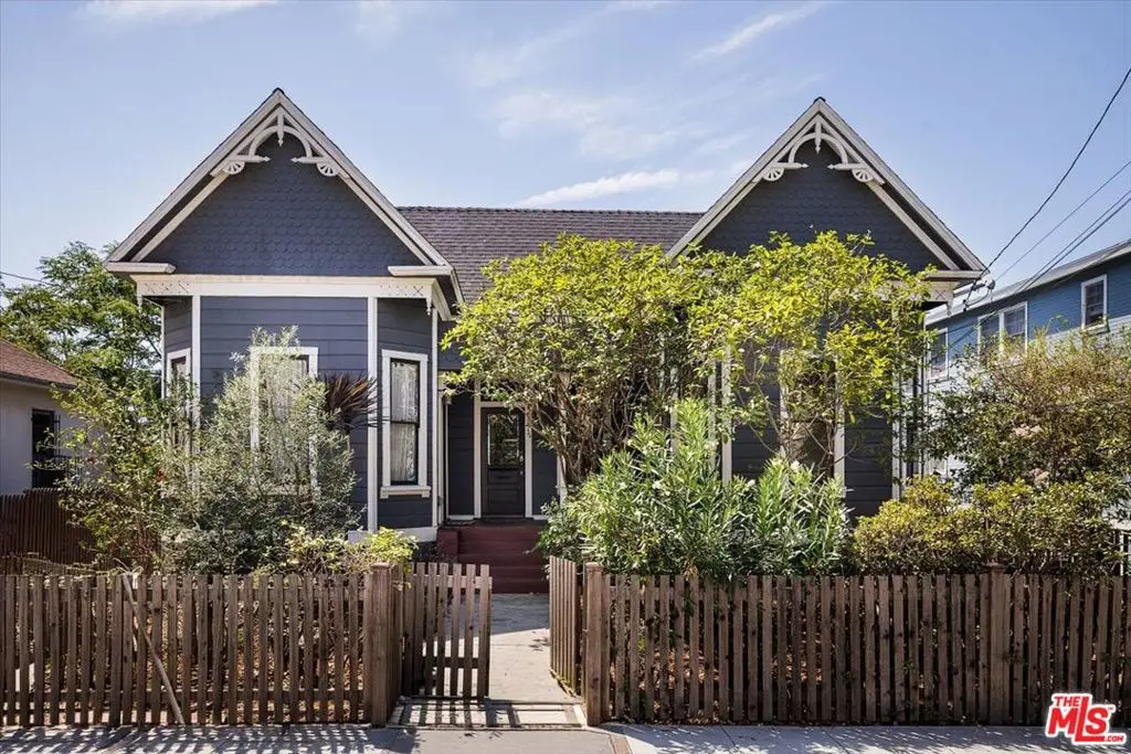 1334 Calumet Avenue, Los Angeles, CA 90026 - #1