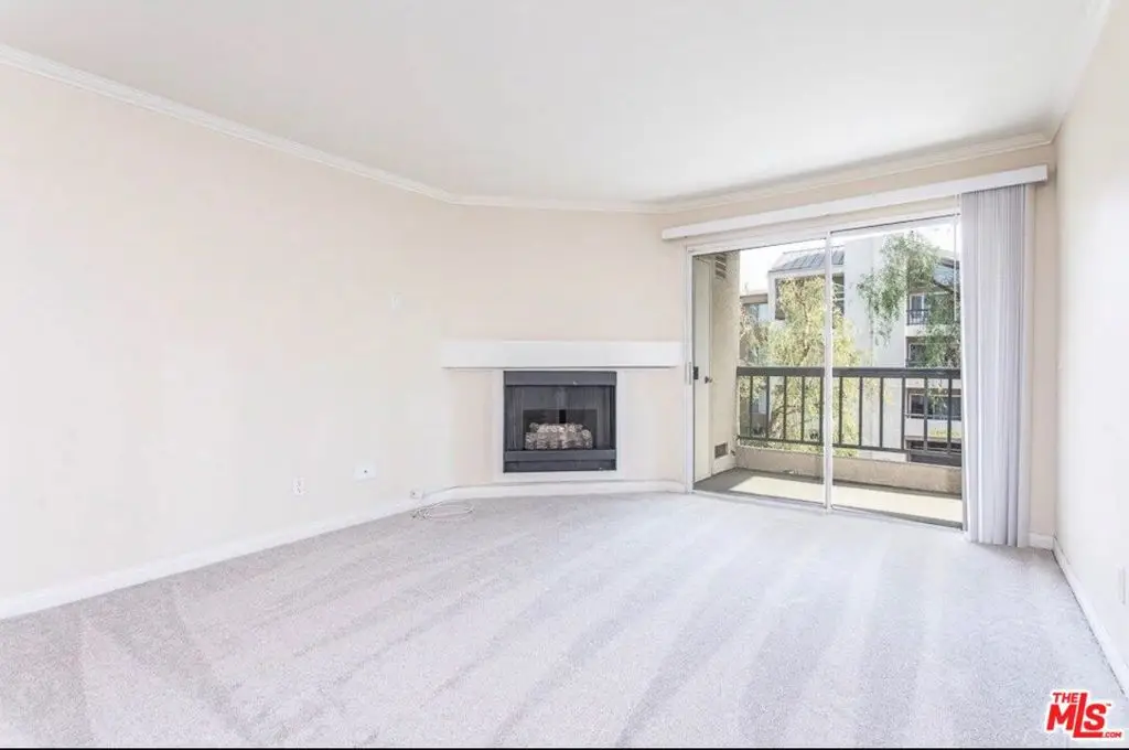 5530 Owensmouth Avenue #219, Woodland Hills, CA 91367 - #1