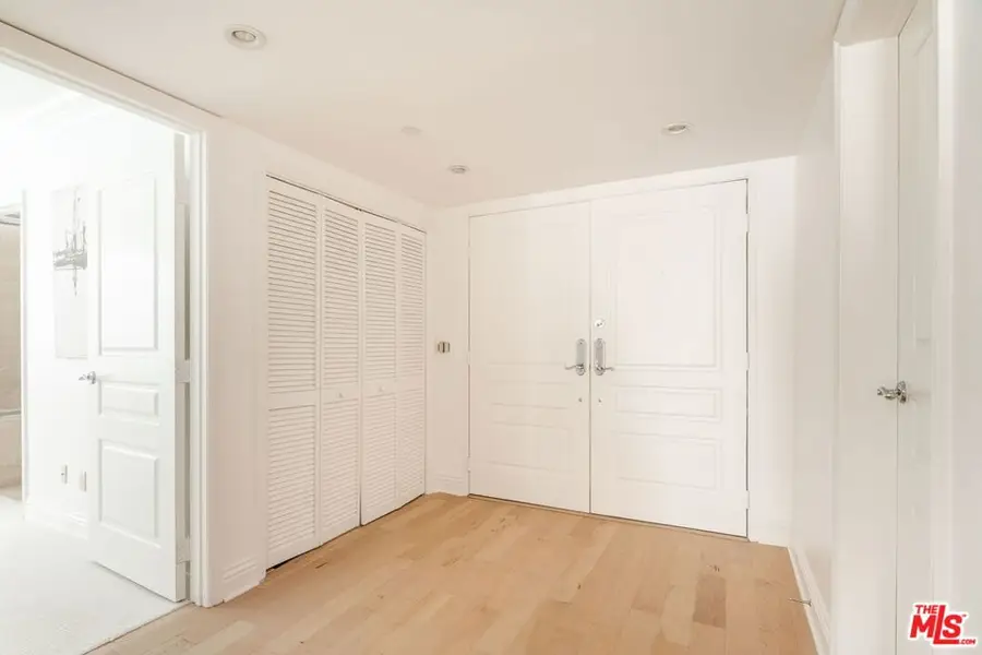 11749 Goshen Avenue #301, Los Angeles, CA 90049 - #2