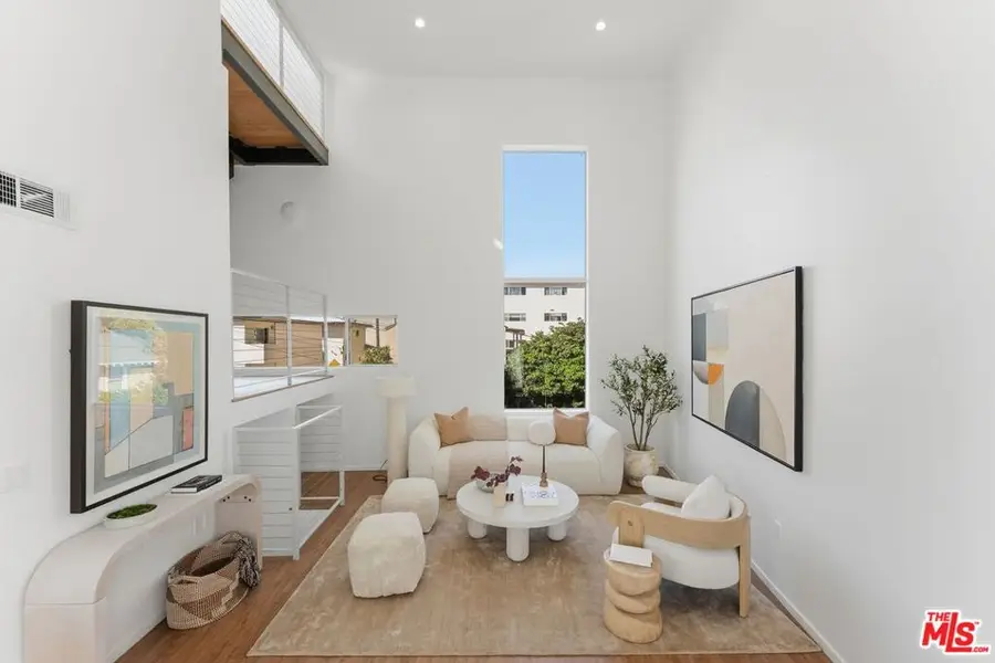 1244 14th Street #E, Santa Monica, CA 90404 - #2
