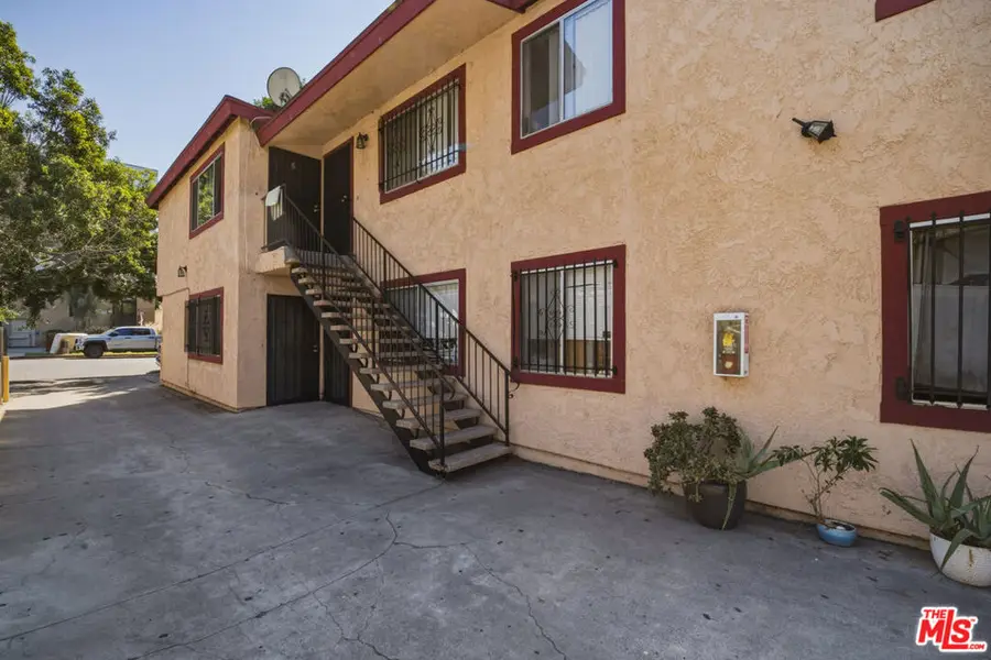927 S Berendo Street, Los Angeles, CA 90006 - #2