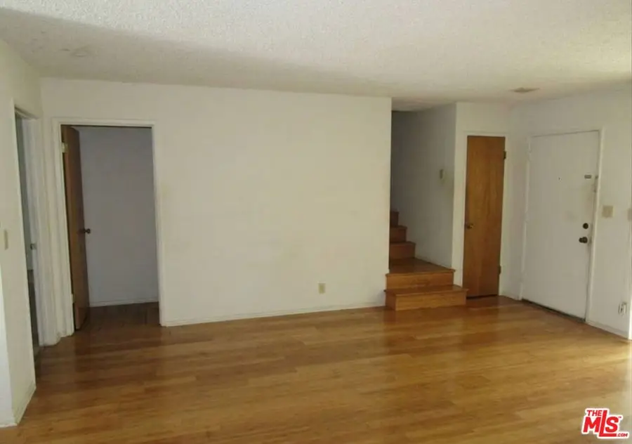 7115 Etiwanda Avenue #18, Reseda, CA 91335 - #3