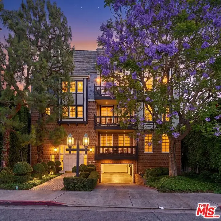 420 S Barrington Avenue #102, Los Angeles, CA 90049 - #2