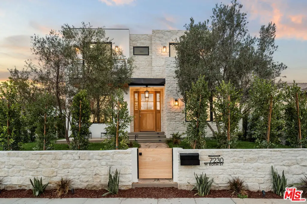 8006 Nardian Way, Los Angeles, CA 90045 - #1