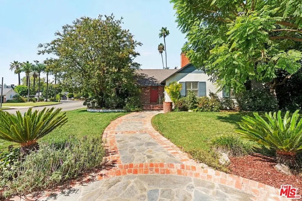 4841 Mammoth Avenue, Sherman Oaks, CA 91423 - #1
