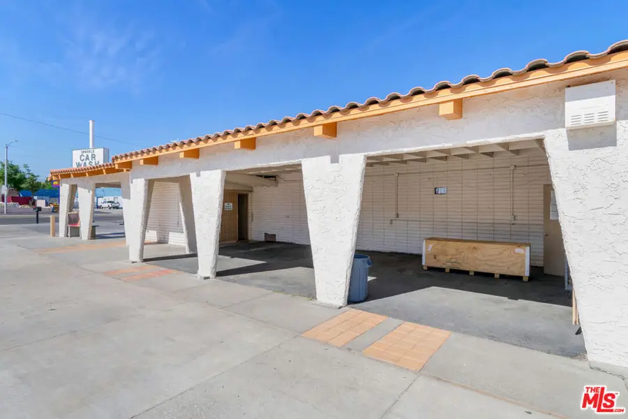 1421 W Main Street, Barstow, CA 92311 - #2