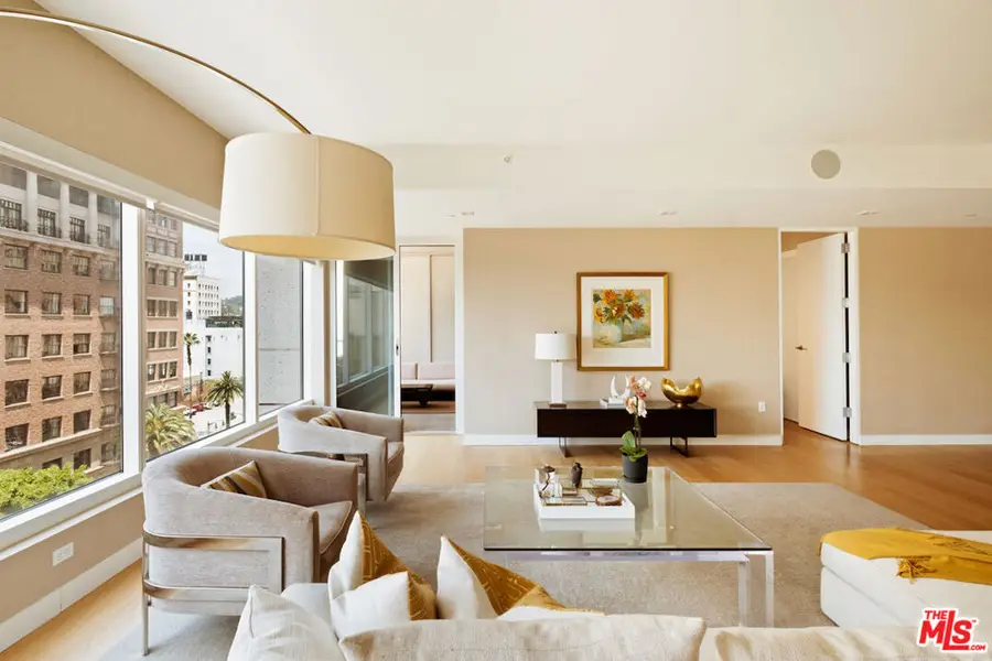 6250 Hollywood Boulevard #8M, Los Angeles, CA 90028 - #3