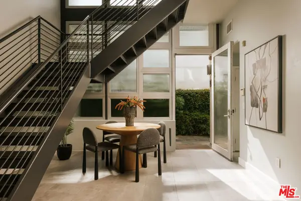 1524 11th Street #E, Santa Monica, CA 90401