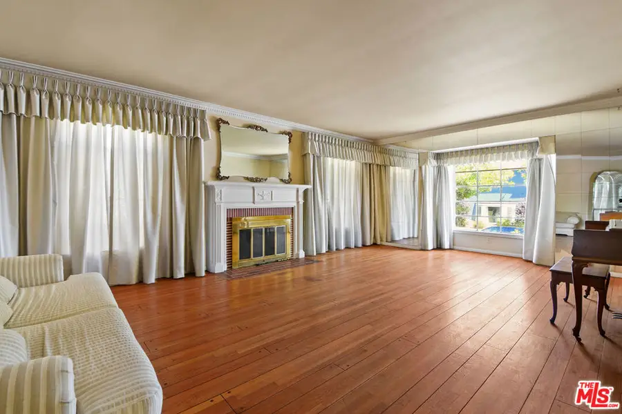 4917 Orinda Avenue, Los Angeles, CA 90043 - #2