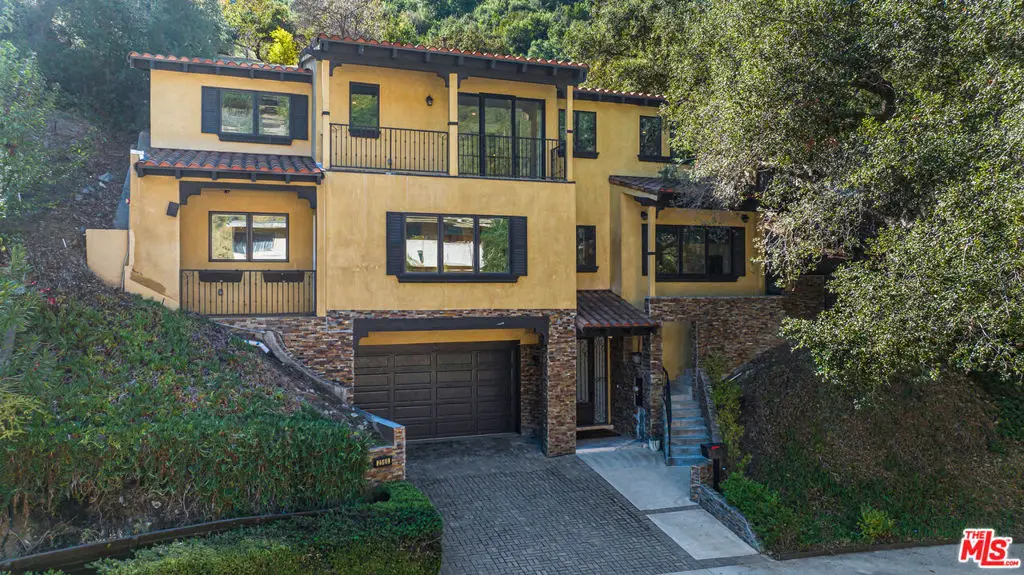 2566 E Chevy Chase Drive, Glendale, CA 91206 - #1
