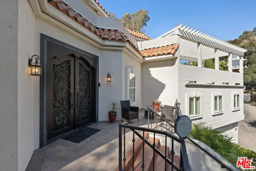 8171 Willow Glen Road, Los Angeles, CA 90046 - #2