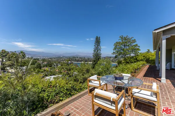 2059 Kenilworth Avenue, Los Angeles, CA 90039