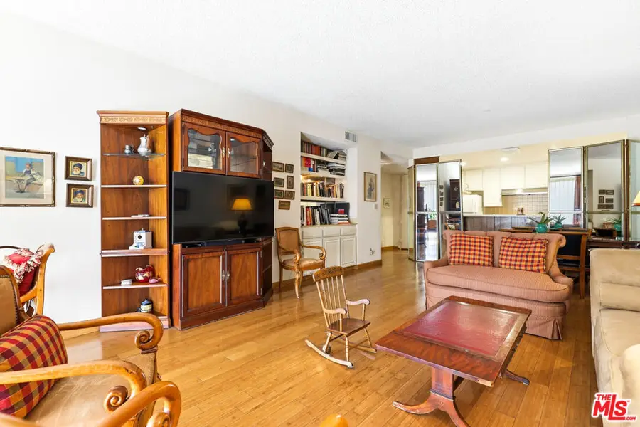 104 S Hayworth Avenue #101, Los Angeles, CA 90048 - #2
