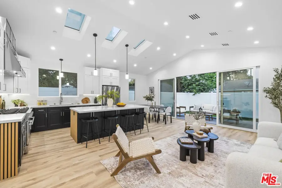 17337 Tiara Street, Encino, CA 91316 - #3
