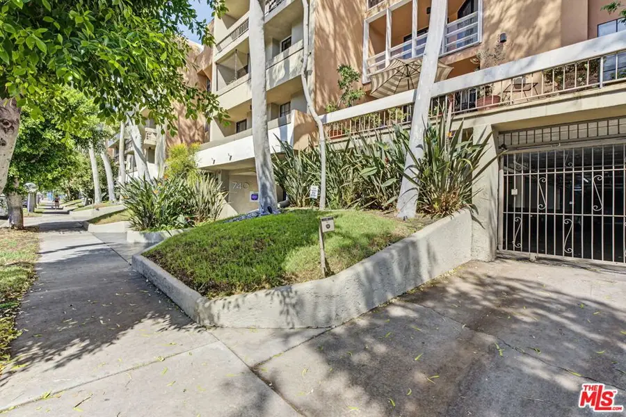 740 N Kings Road #314, West Hollywood, CA 90069 - #3