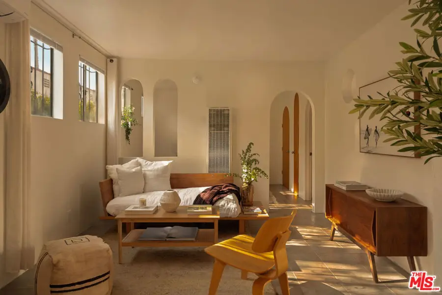 810 Indiana Avenue, Venice, CA 90291 - #2
