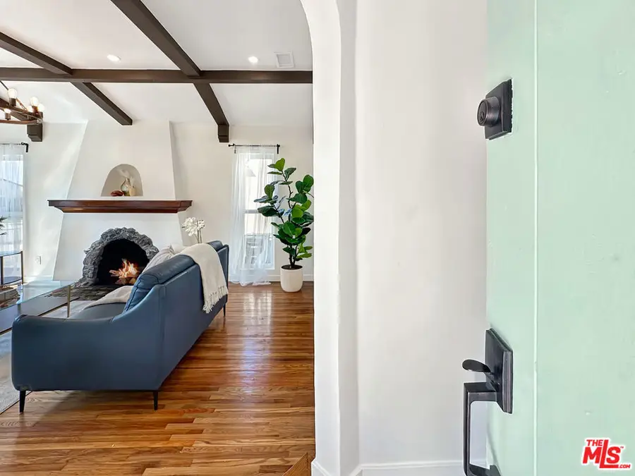 7032 2nd Avenue, Los Angeles, CA 90043 - #3