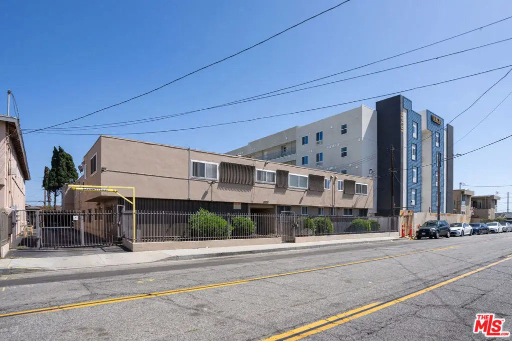 10130 S Inglewood Avenue, Inglewood, CA 90304 - #1