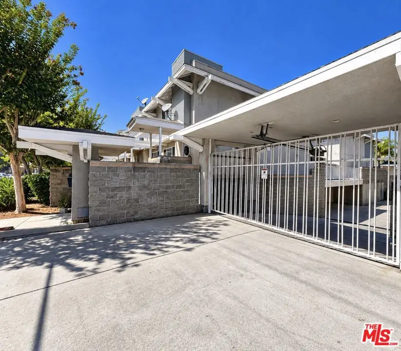 627 W Regent Street, Inglewood, CA 90301 - #3