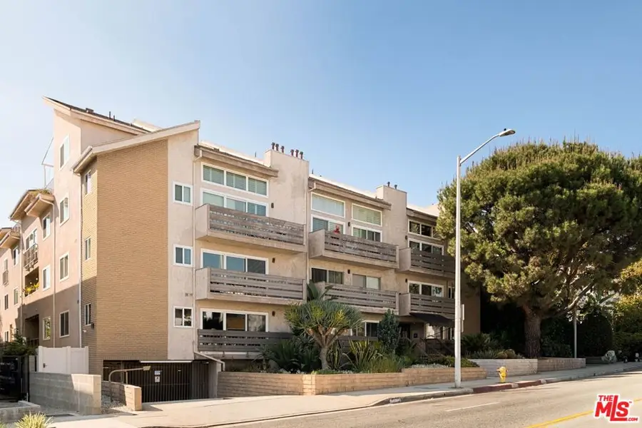 1021 N Crescent Heights Boulevard #207, Los Angeles, CA 90046 - #3