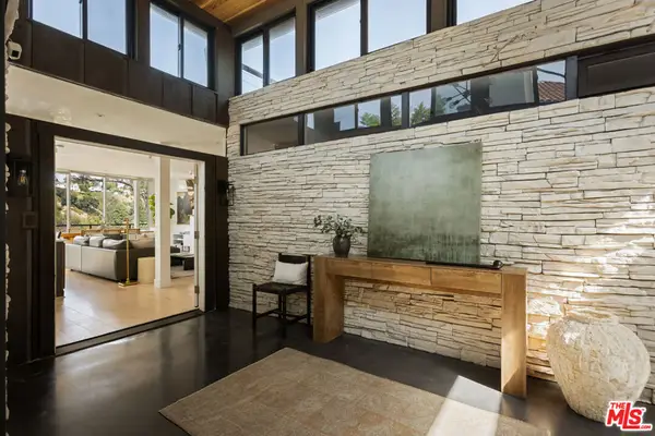 454 Stassi Lane, Santa Monica, CA 90402
