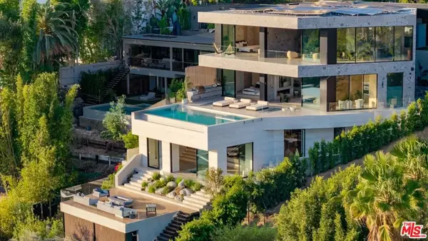 9056 St Ives Drive, Los Angeles, CA 90069