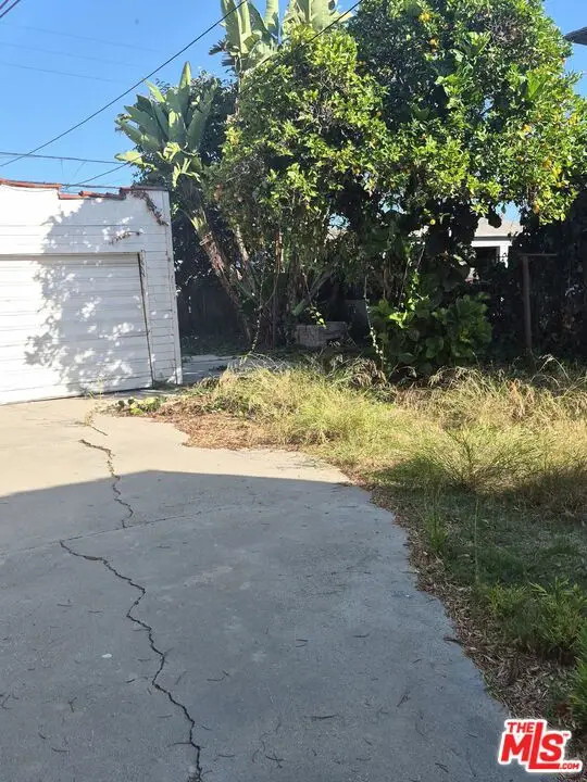 2230 S Ridgeley Drive, Los Angeles, CA 90016 - #2