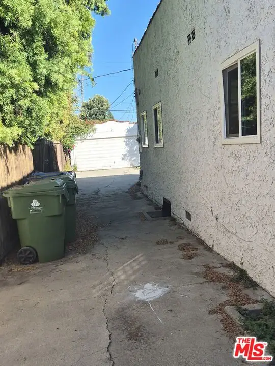 2230 S Ridgeley Drive, Los Angeles, CA 90016 - #3
