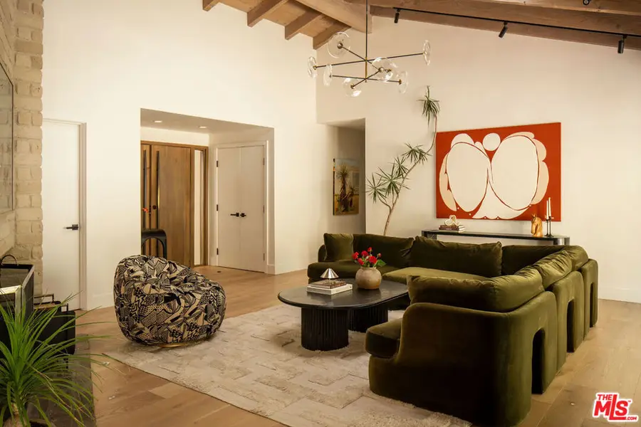 3546 Mandeville Canyon Road, Los Angeles, CA 90049 - #3