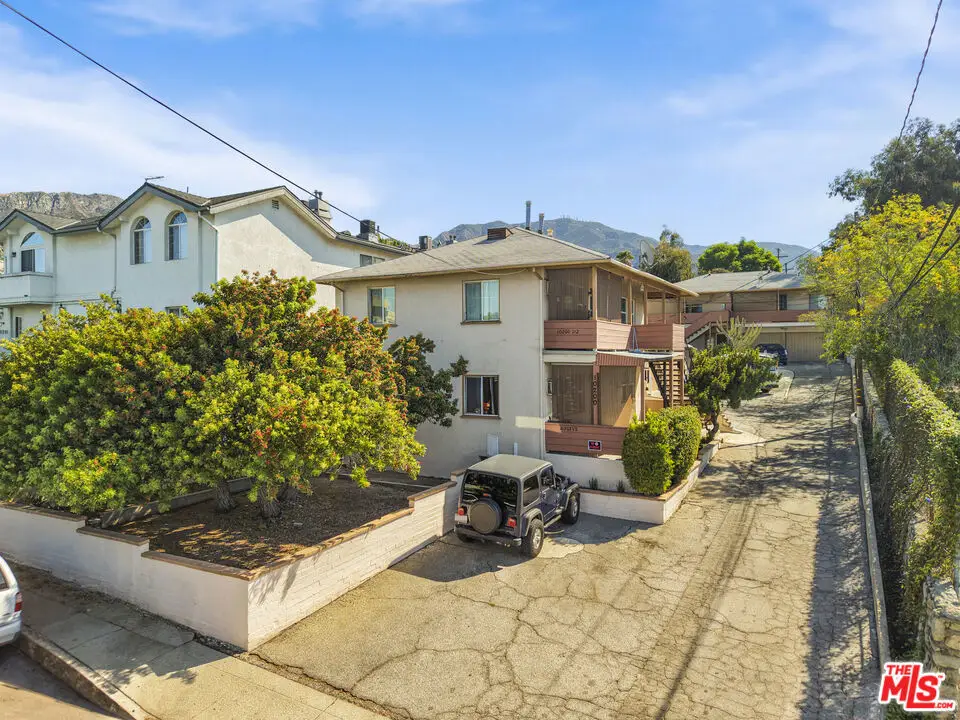 10200 Pinewood Avenue, Tujunga, CA 91042 - #1