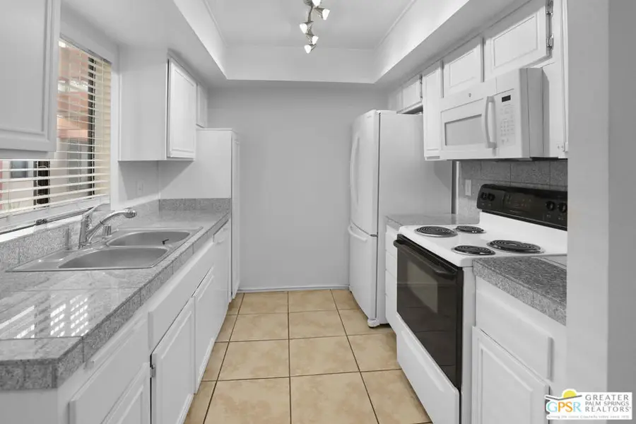 1407 N Sunrise Way #22, Palm Springs, CA 92262 - #3
