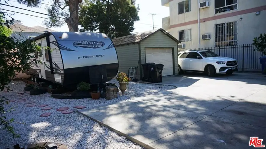 854 S Ardmore Avenue, Los Angeles, CA 90005 - #3