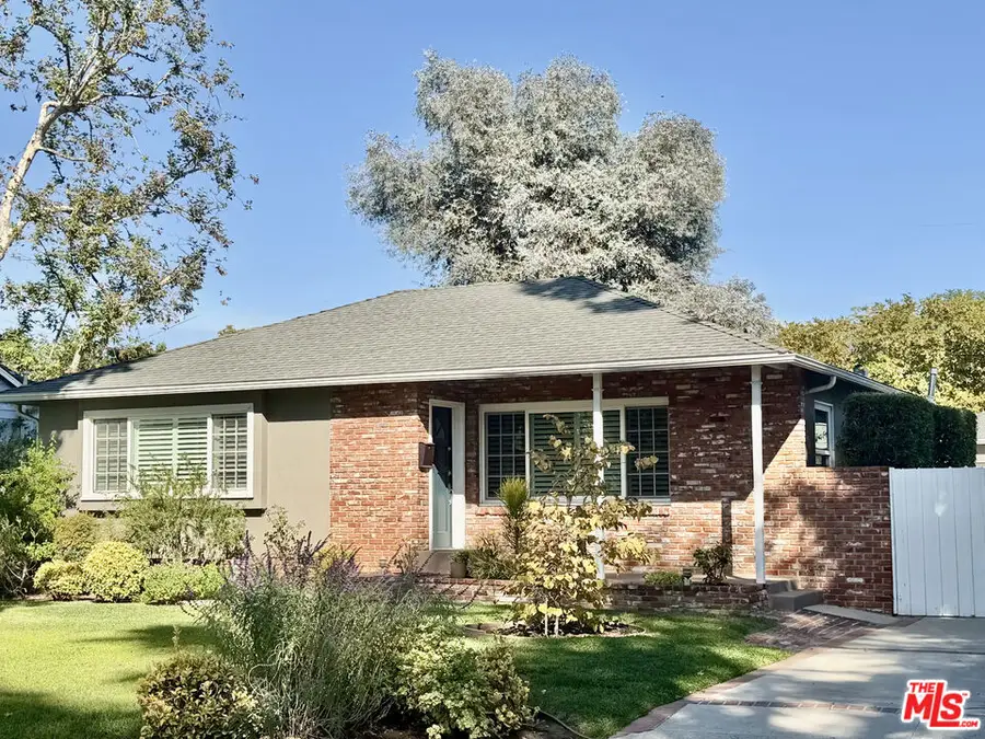 4942 Stern Avenue, Sherman Oaks, CA 91423 - #2