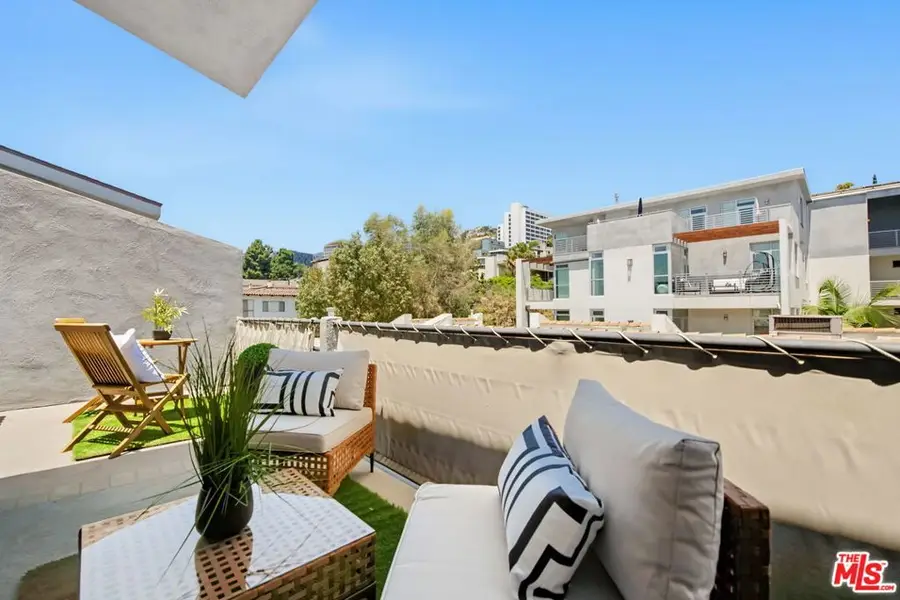 1222 N Kings Road #8, West Hollywood, CA 90069 - #3