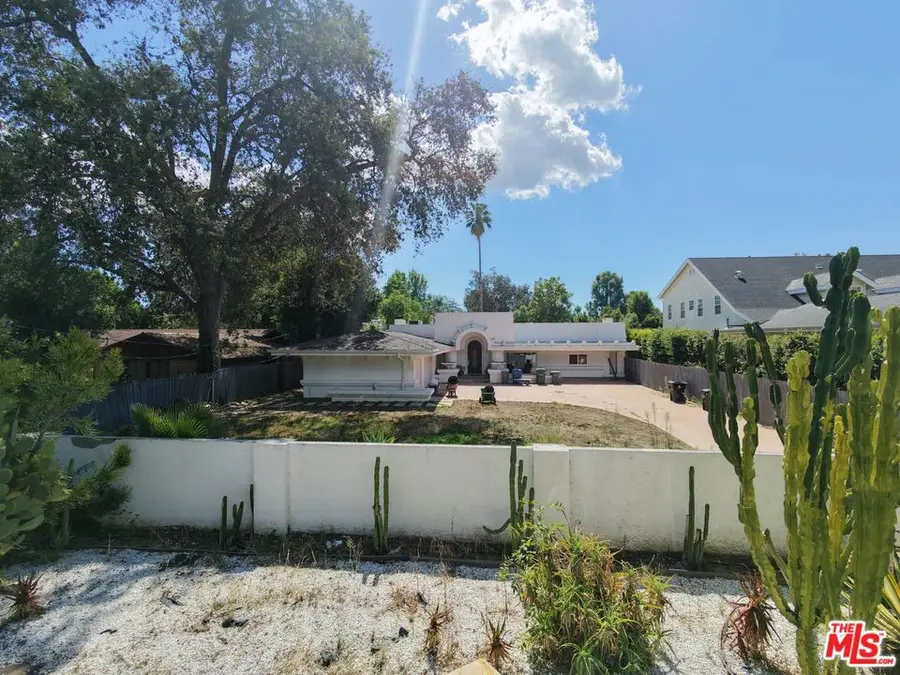 23460 Hatteras Street, Woodland Hills, CA 91367 - #2