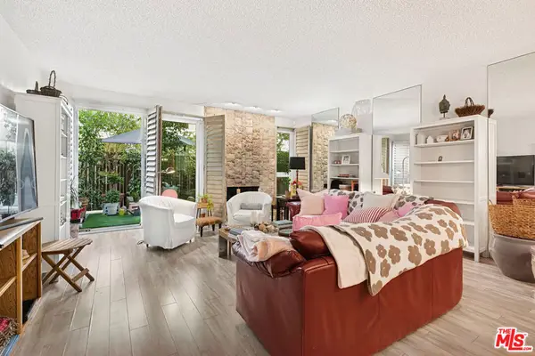 2338 S Beverly Glen Boulevard, Los Angeles, CA 90064