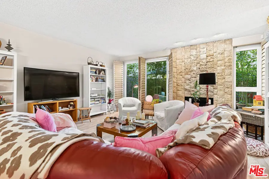 2338 S Beverly Glen Boulevard, Los Angeles, CA 90064 - #2