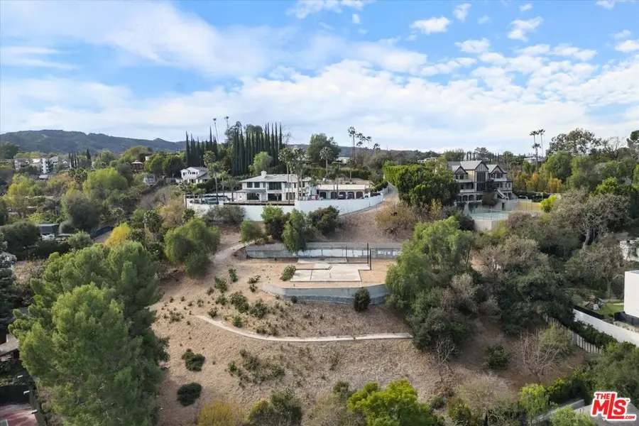 17229 Oak View Drive, Encino, CA 91316 - #2