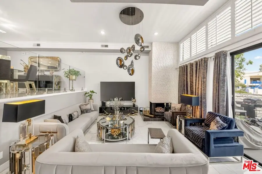 5305 White Oak Avenue #F, Encino, CA 91316 - #3
