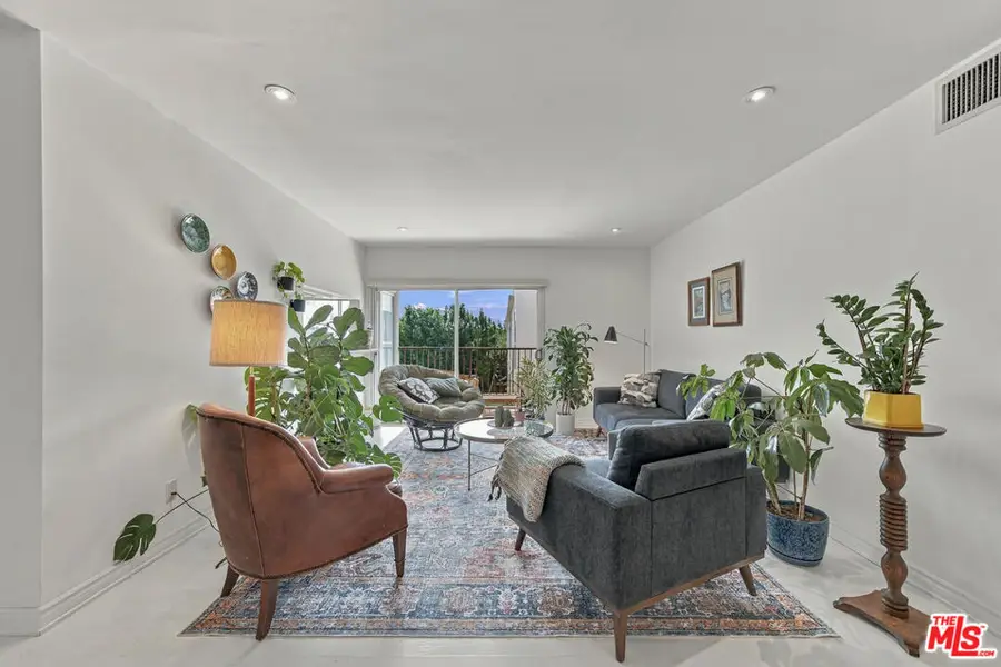 949 N Kings Road #309, West Hollywood, CA 90069 - #2