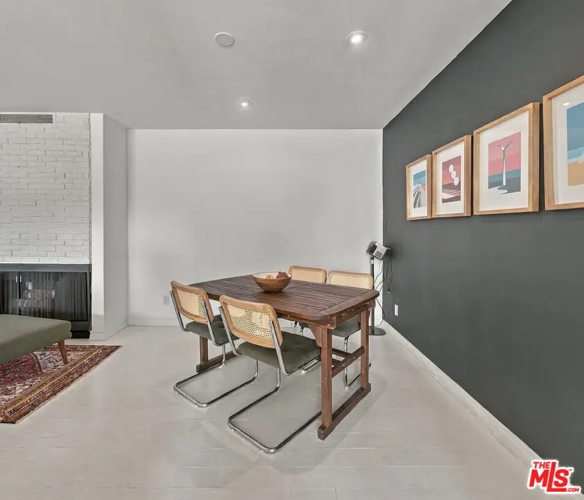 949 N Kings Road #309, West Hollywood, CA 90069 - #3