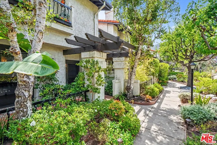 17204 Palisades Circle, Pacific Palisades, CA 90272 - #2