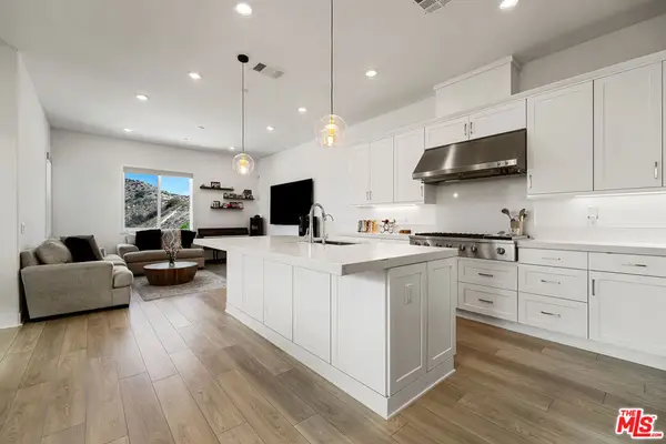 27124 Skyland Way, Valencia, CA 91355