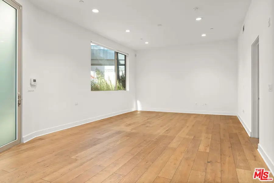 616 N Croft Avenue #2, West Hollywood, CA 90048 - #3