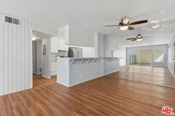 5700 Etiwanda Avenue #136, Tarzana, CA 91356